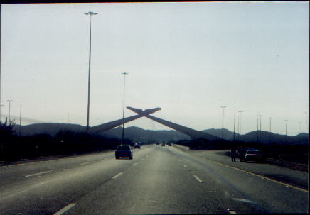 jeddah makkah express way. Rahal above
        road indictes makkah boundries starts