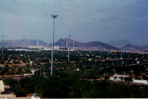 A look of Arfat - Masjid-e-Nimra is visible