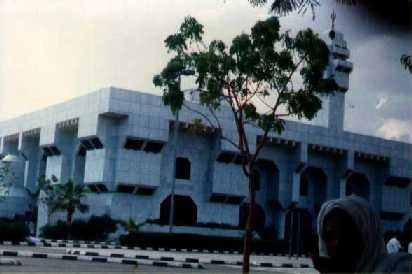 Masjid-e-Aisha --- Ta`neem