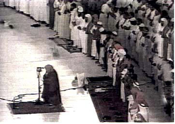 in mutaf----imam-e-kabba leading salat
